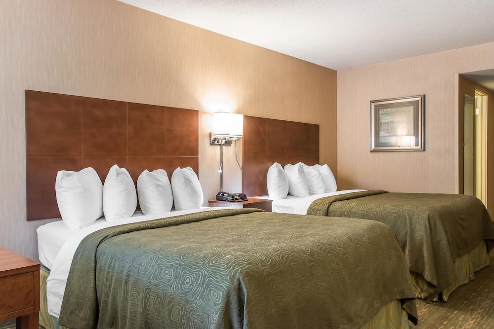 Standard Room, 2 Queen Beds, Non Smoking