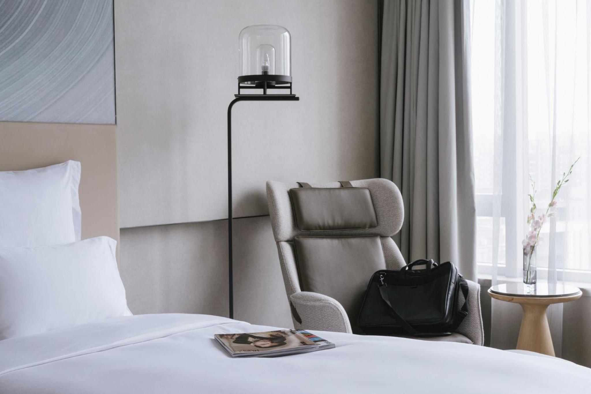 Deluxe King Room with City View - High Floor