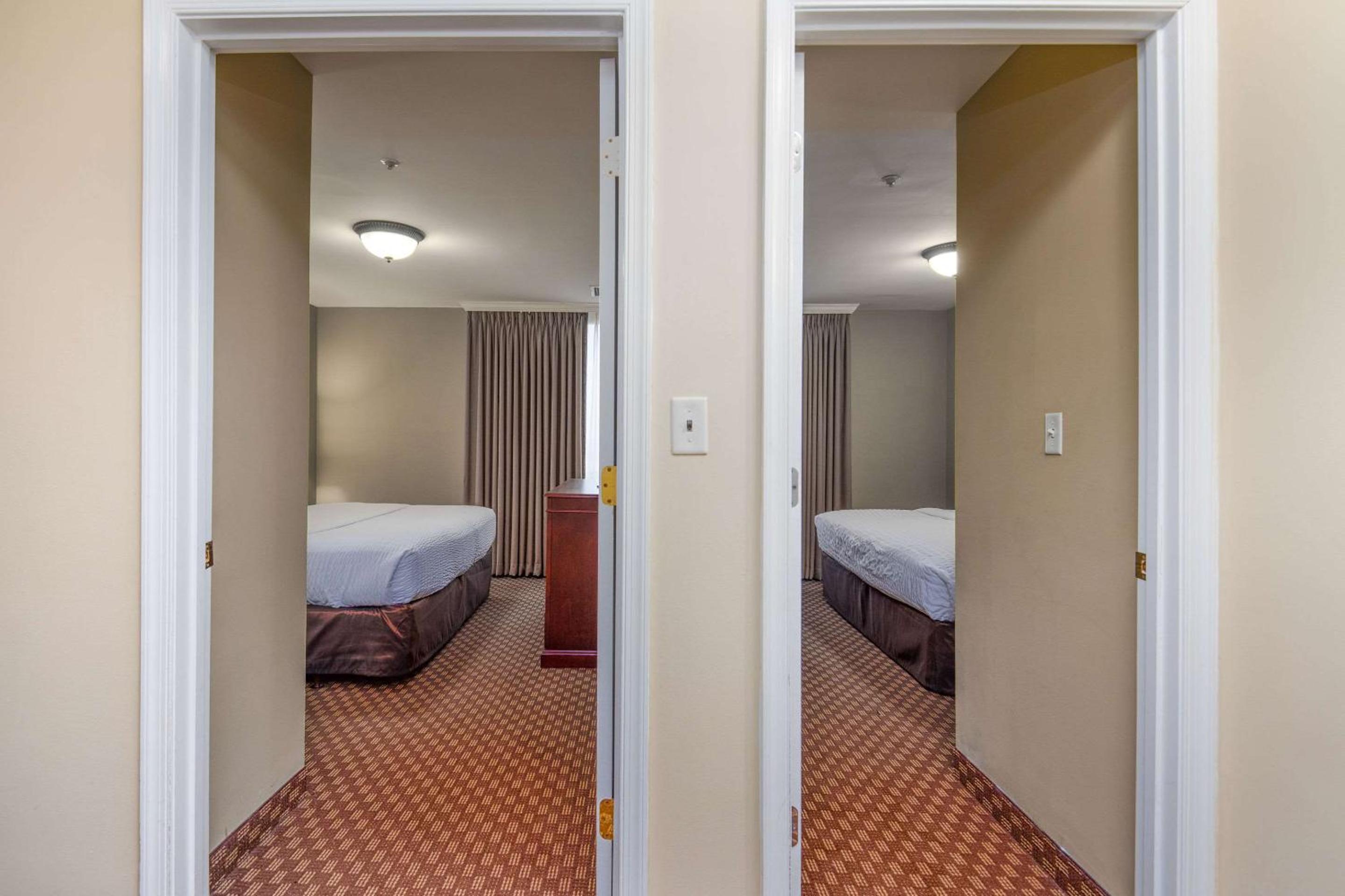 King Suite with Two King Beds - Non-Smoking