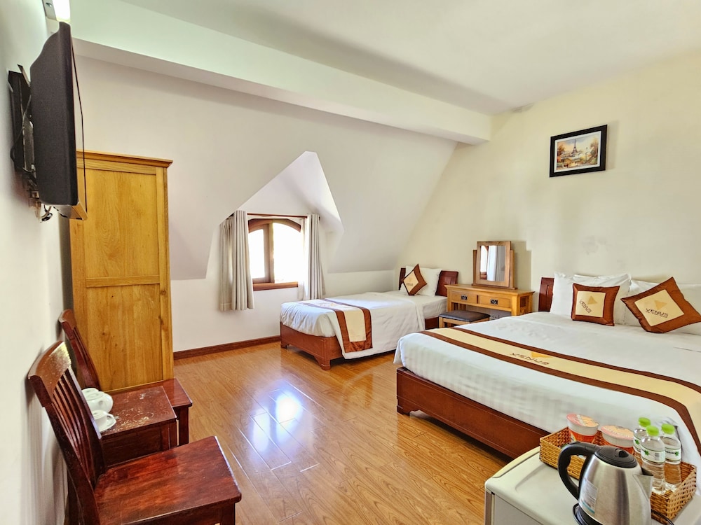 Standard Double Room, 1 Queen Bed