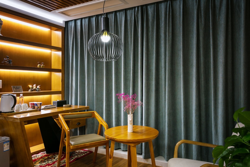 Family River View Room 2