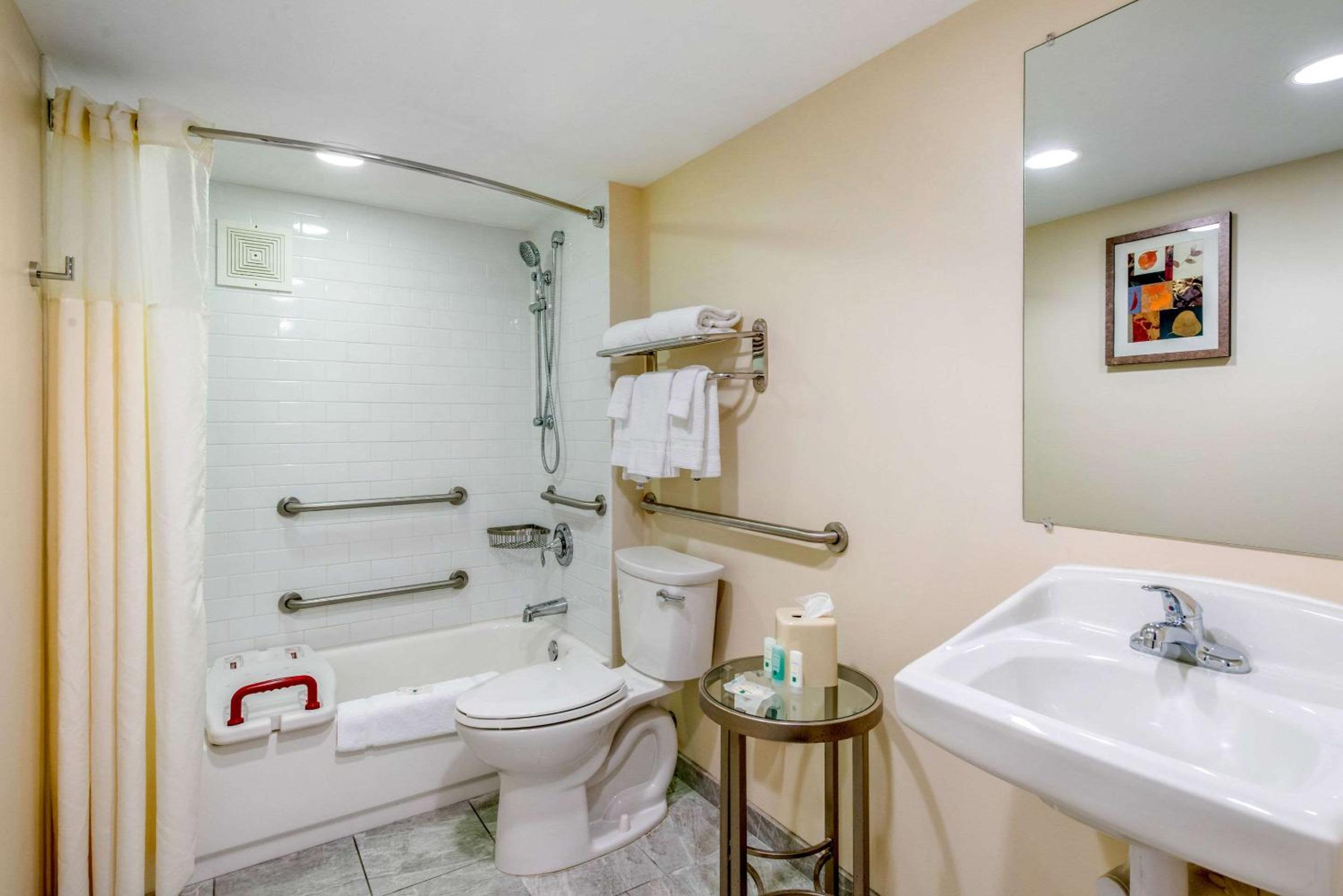 Double Room with Two Double Beds - Accessible/Non-Smoking