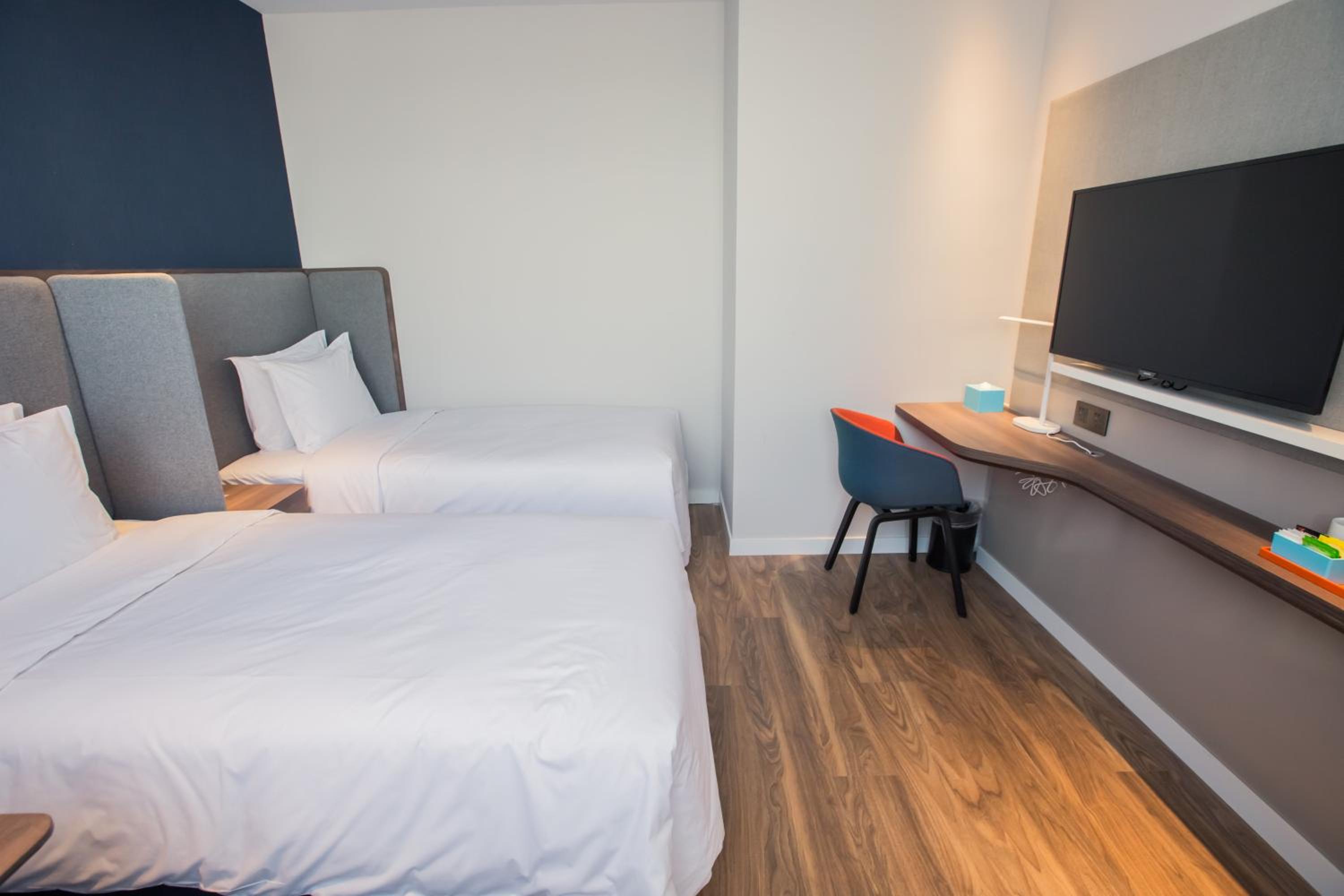 Standard Twin Room with Extra Floor Space