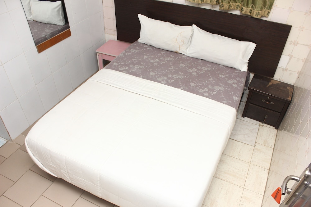 Classic Room, 1 Bedroom, Private Bathroom, City View