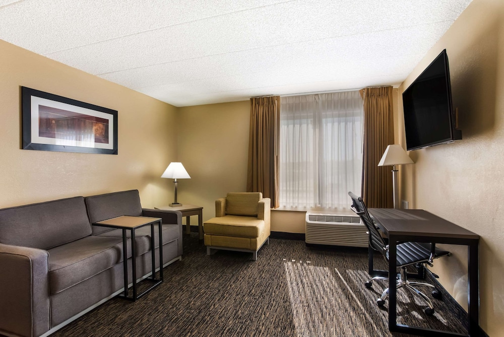 Suite, Non Smoking (2 Double beds and 2 Person Sofa bed)