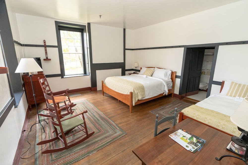 Deluxe Room, Multiple Beds