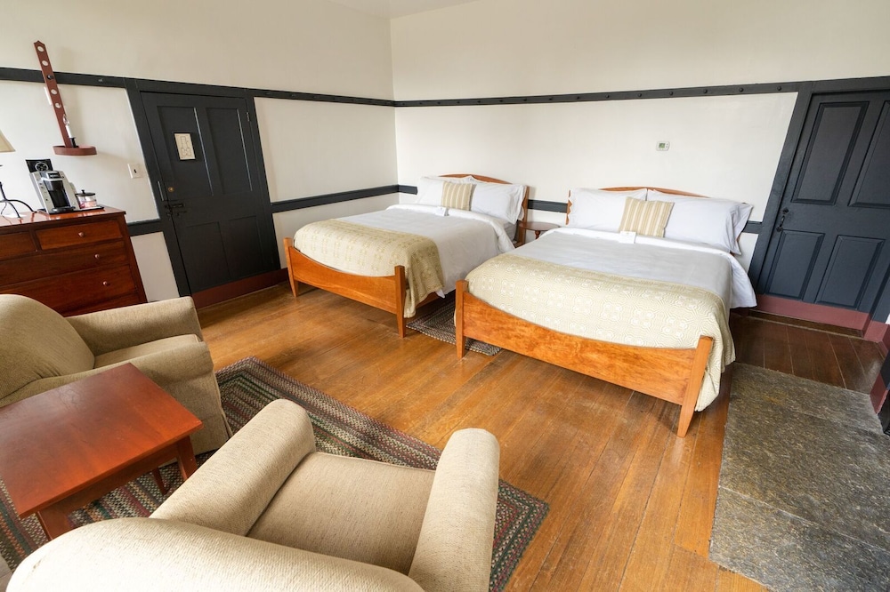Deluxe Room, 2 Queen Beds