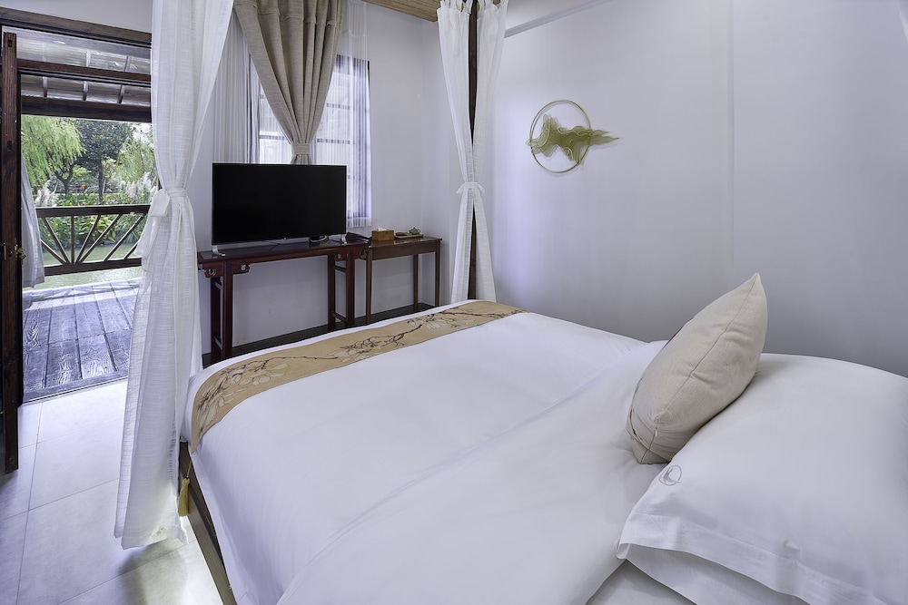 The Second Queen Room
