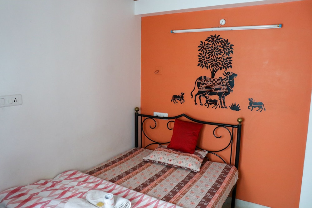 Basic Single Room, 1 Twin Bed, Non Smoking