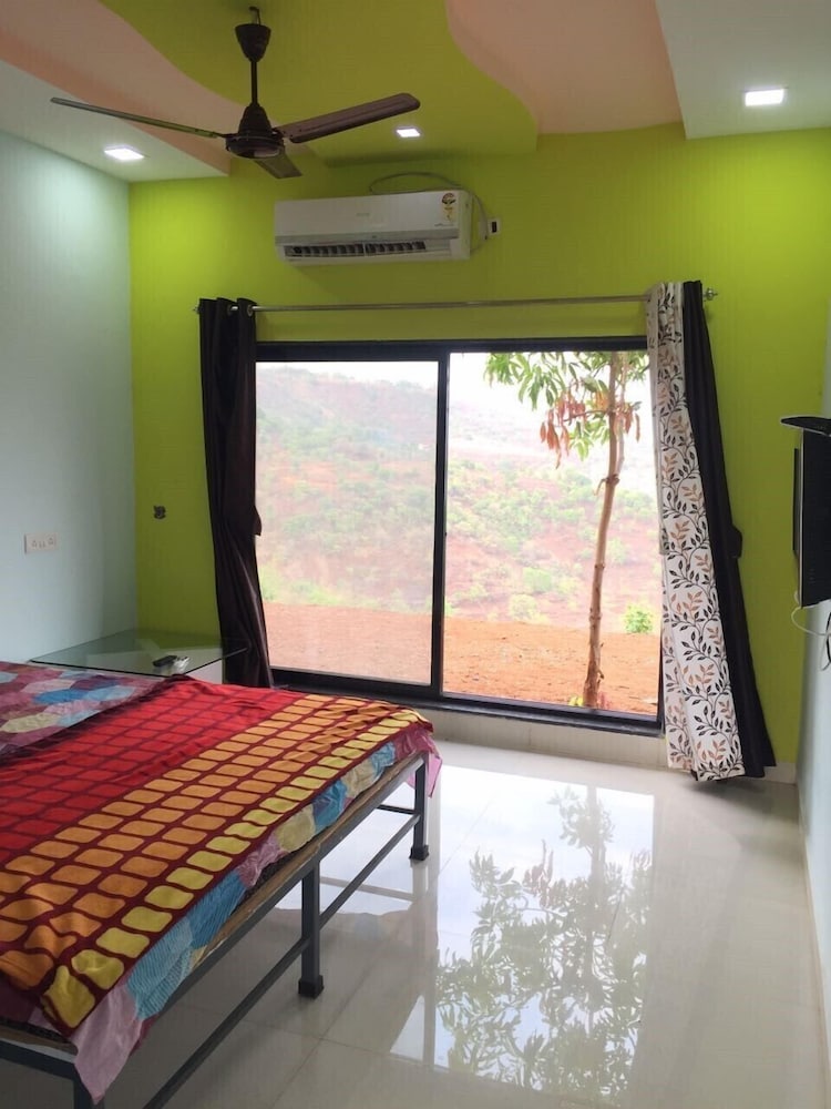 Executive Room, Accessible