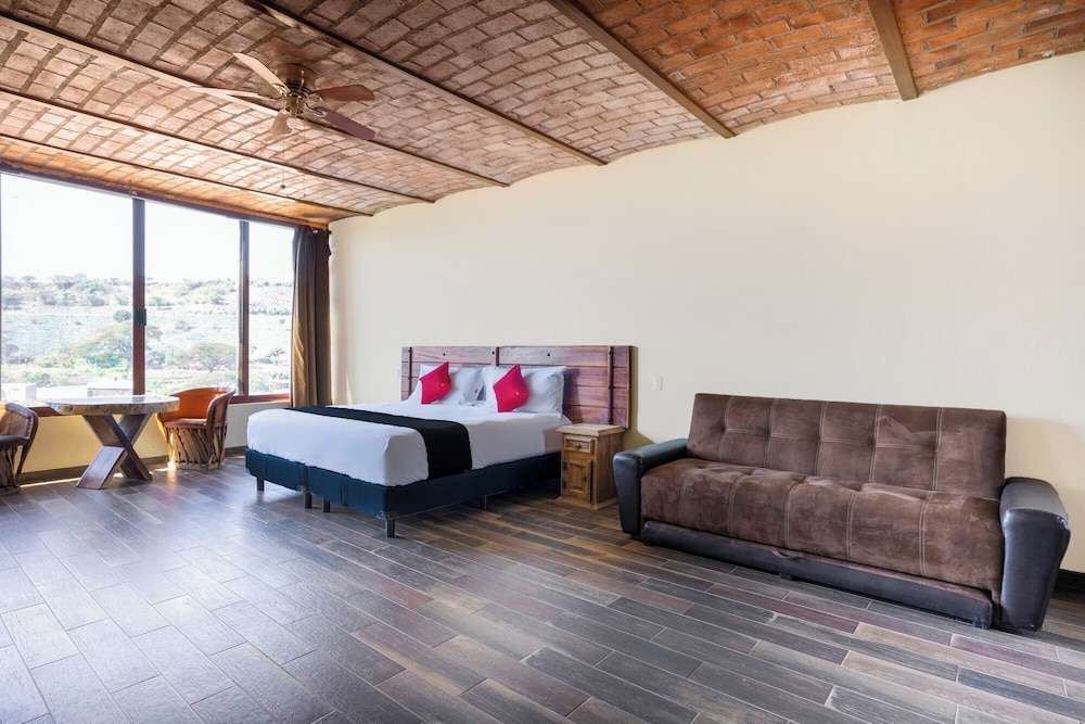 Deluxe Room, 1 King Bed