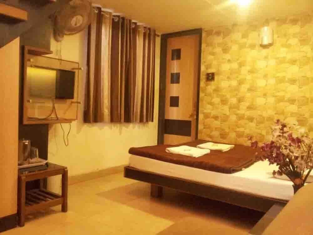 Couple Room Non Ac