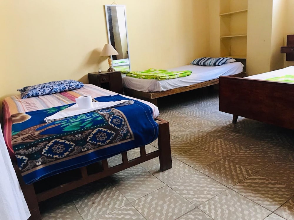 Triple Room, Non Smoking, Shared Bathroom