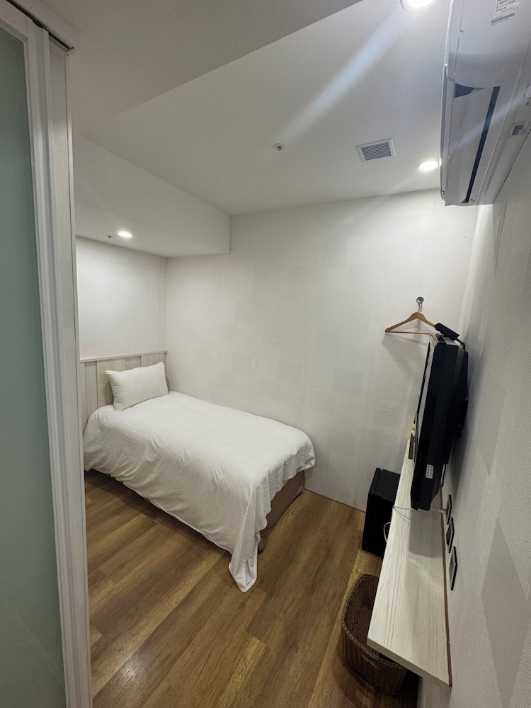 Classic Single Room (No Window)