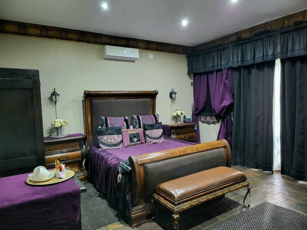 Executive Room (with Bath & Shower)