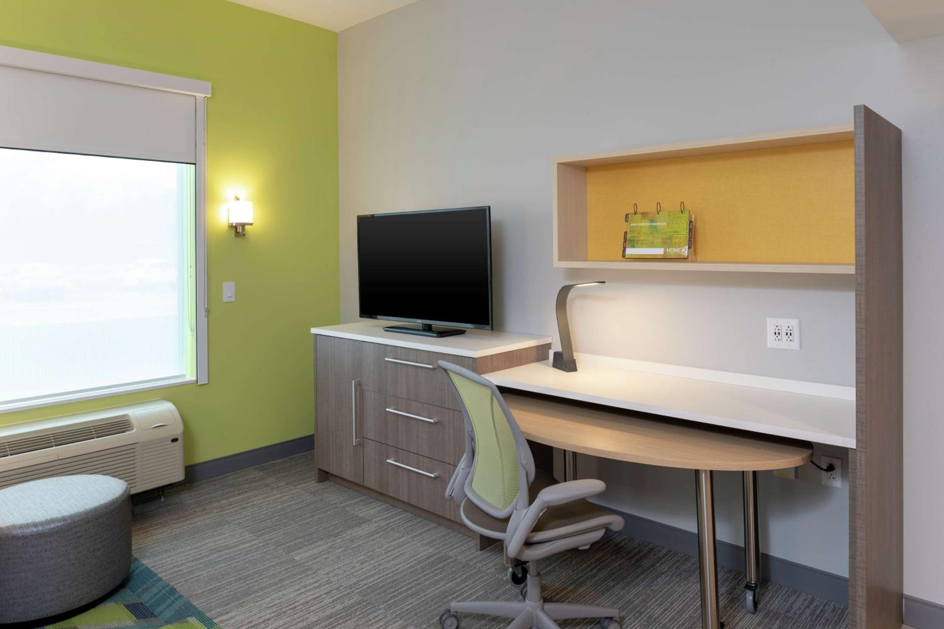 One-Bedroom King Suite - Non-Smoking