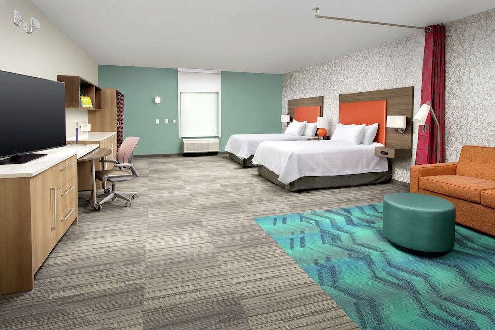Studio, 2 Queen Beds, Accessible, Bathtub