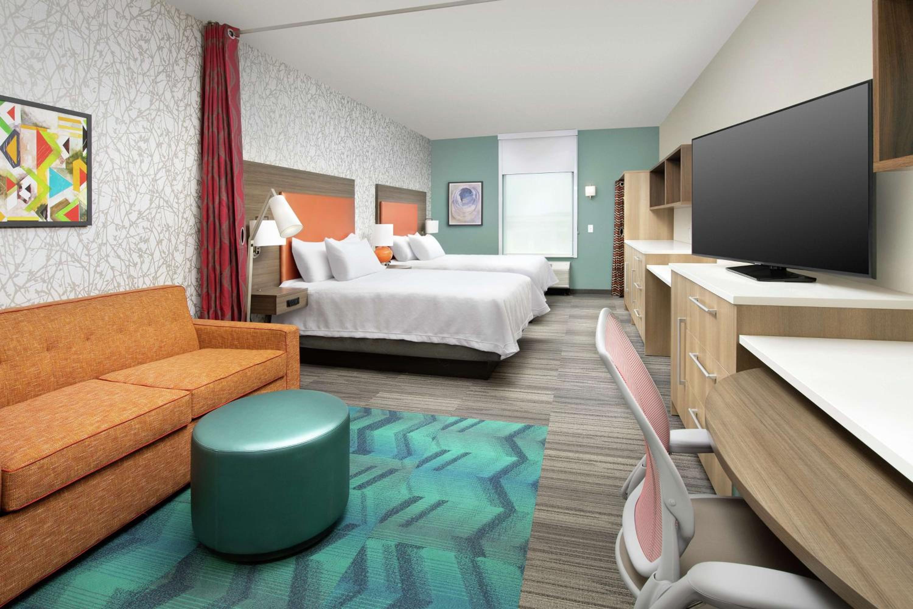Queen Studio with Two Queen Beds - Non-Smoking