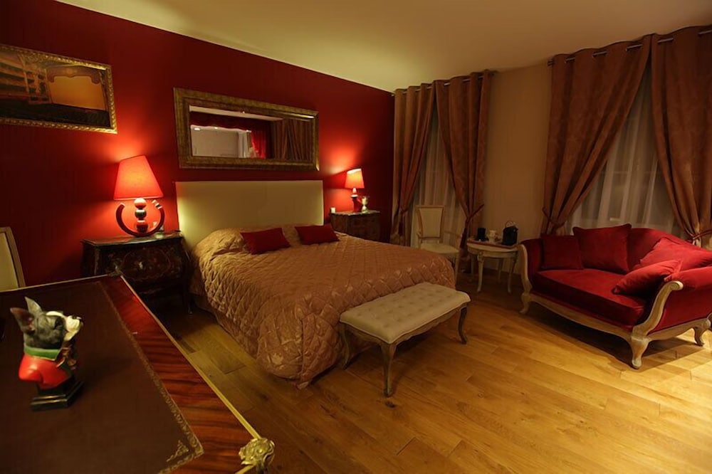 Double Room (Theatrale)