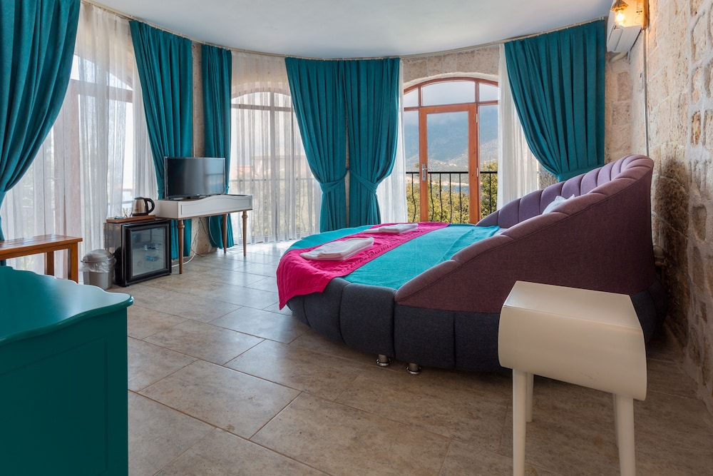 Romantic Room, Sea View (Corner)