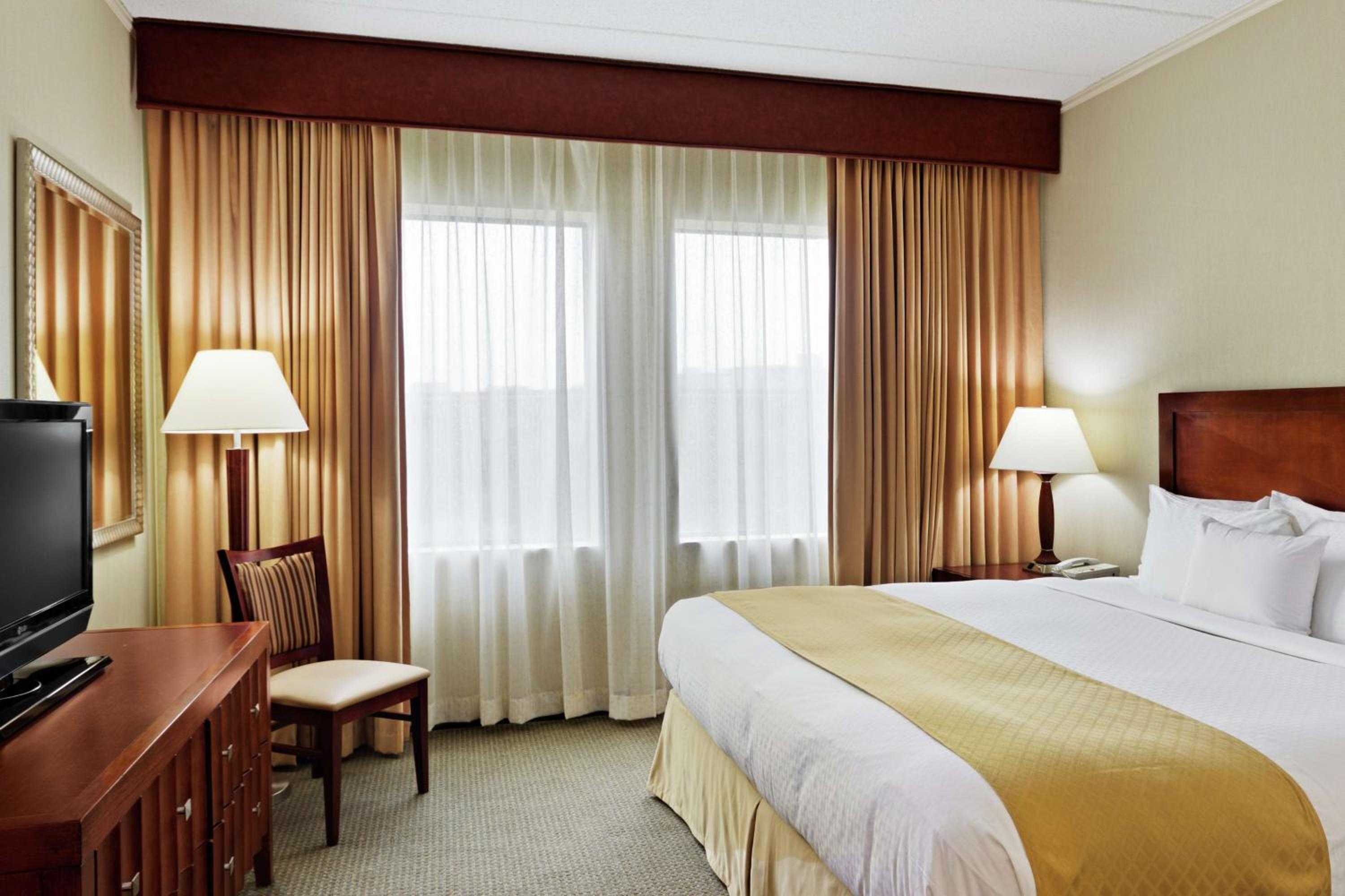 King Executive Suite