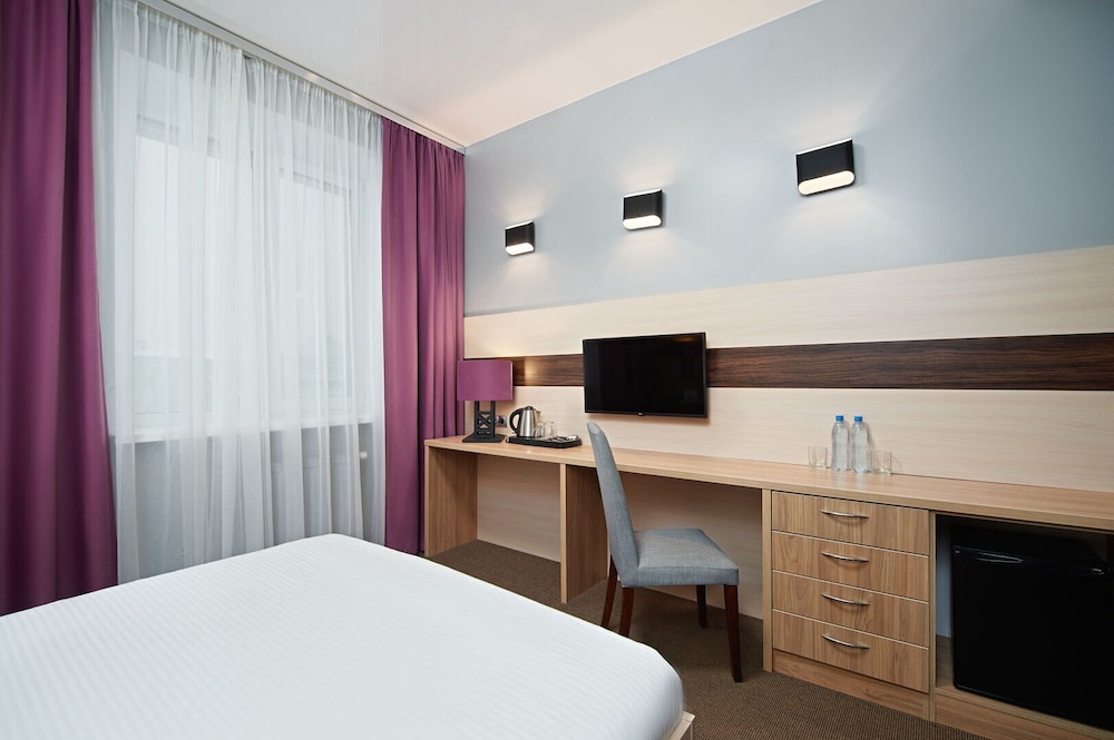 Basic Double Room, 1 Queen Bed, Non Smoking
