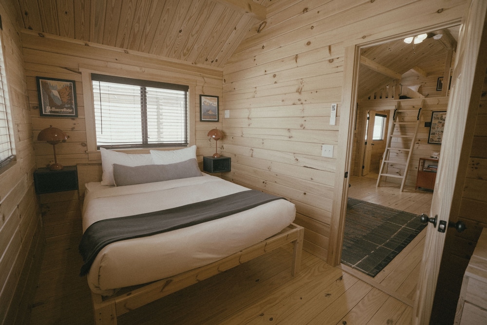 Park Cabin.