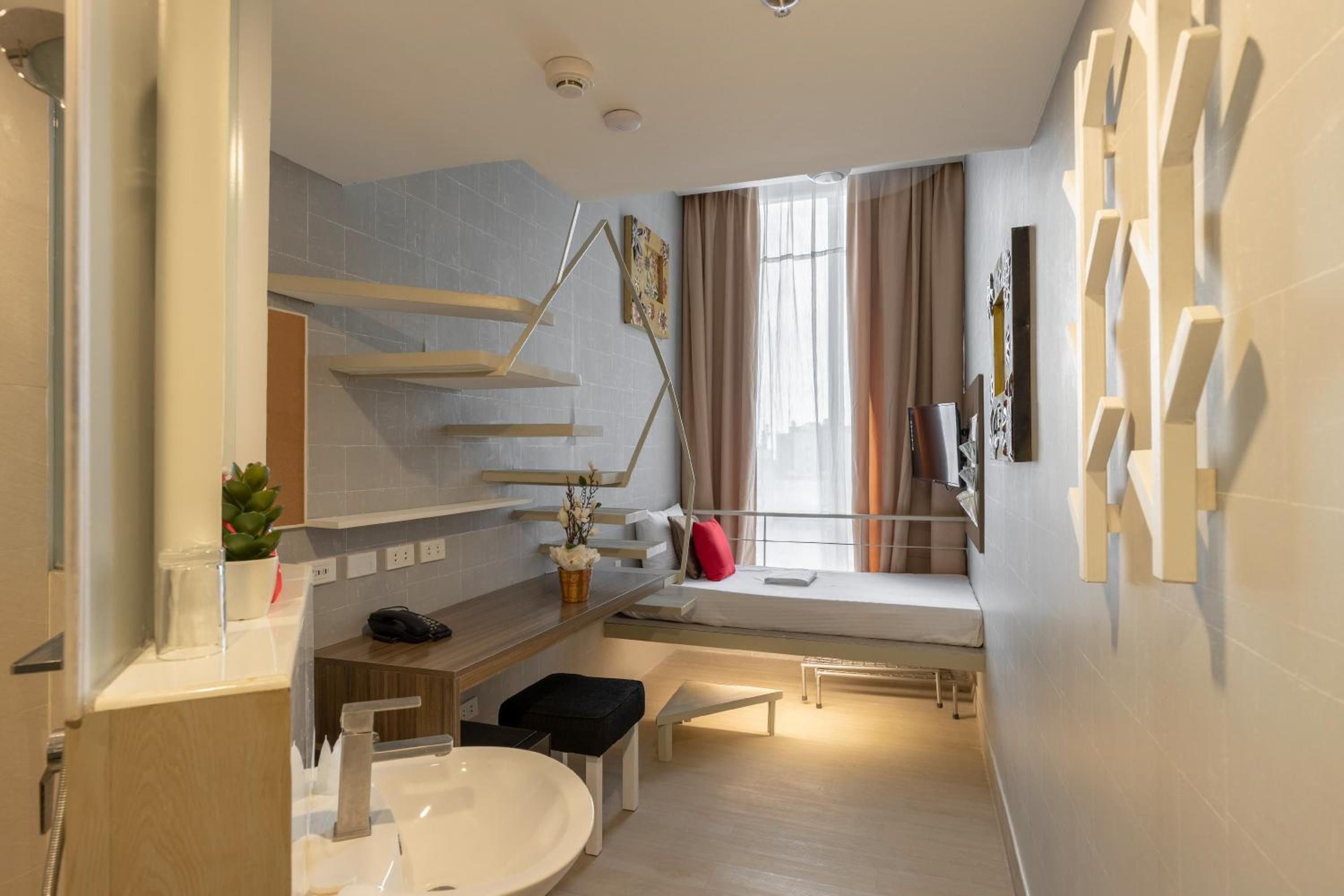 Deluxe Queen Premium View with Spa Package