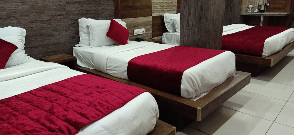 Luxury Shared Dormitory