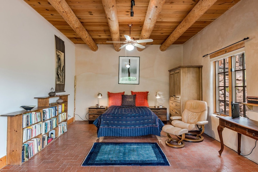 House (Canyon View Retreat - All Adobe Home,)