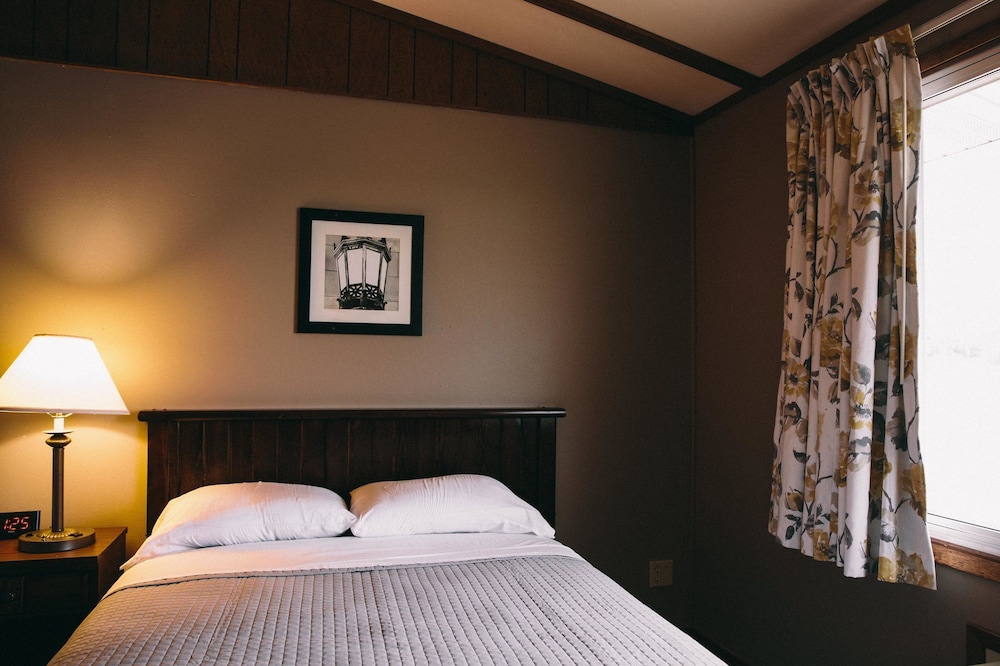 Standard Room, 1 Queen Bed, Non Smoking