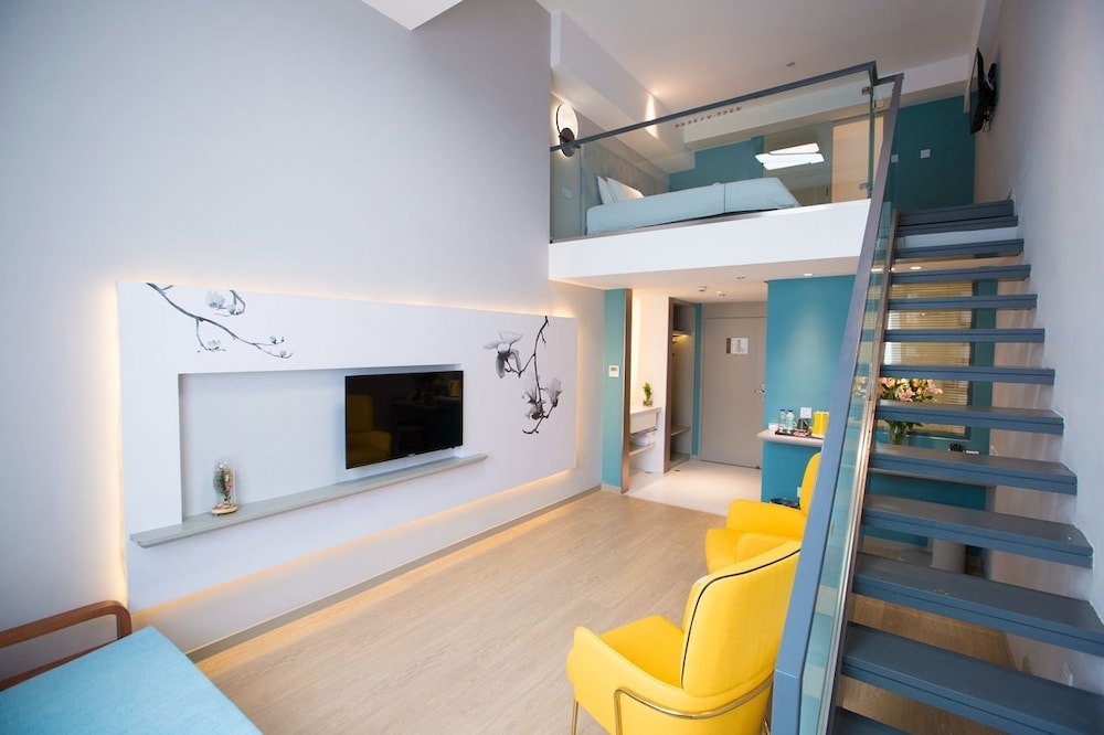Business Loft (A)