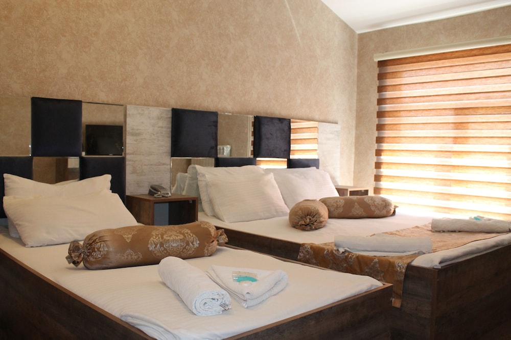 Family Triple Room, City View