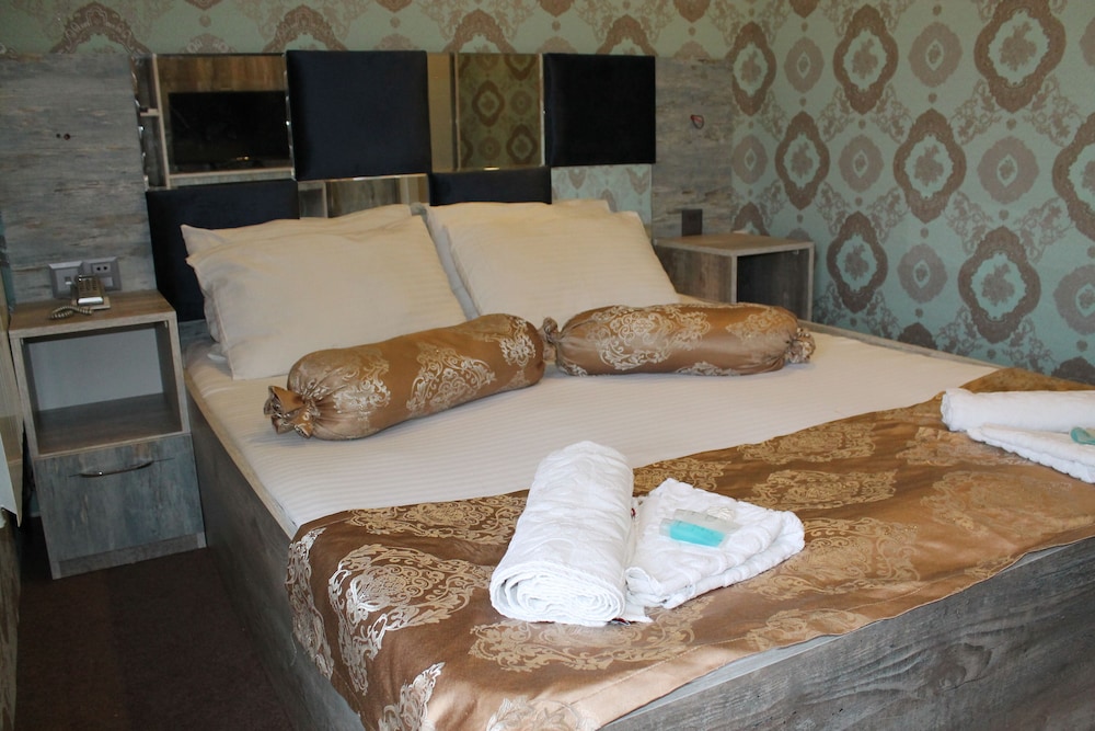 Standard Double Room, City View