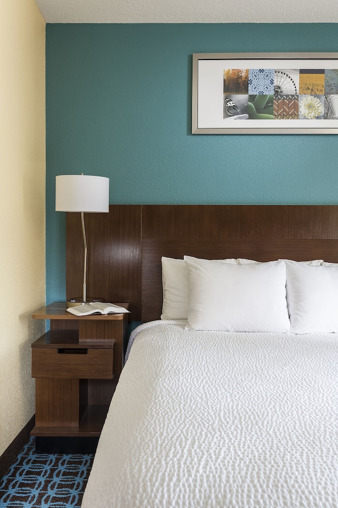 Executive Suite, 1 King Bed with Sofa bed (Mobility/Hearing Accessible, Tub)