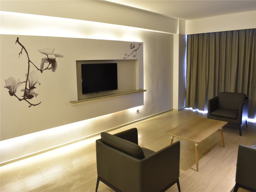 Business Suite (A)