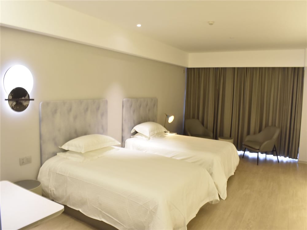 Business Twin Room (C)