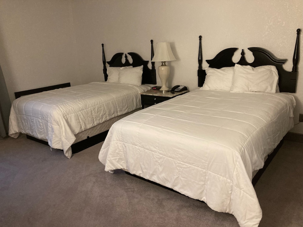 Standard Room, 2 Double Beds