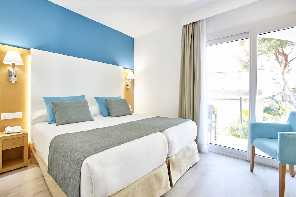 Double Room, Balcony, Garden View