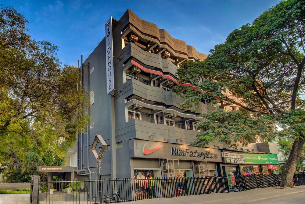 OYO Townhouse 073 Swargate