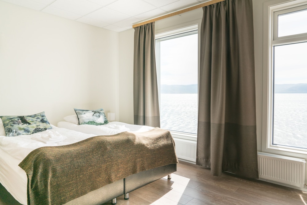 Superior Double or Twin Room, Private Bathroom, Sea View