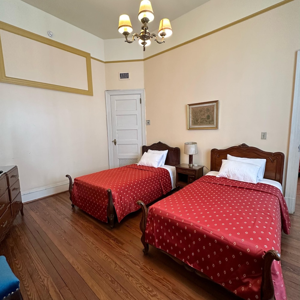 Classic Quadruple Room