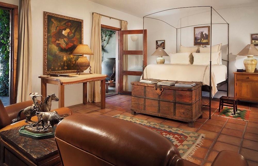 Standard Room, 1 Queen Bed, Pool Access