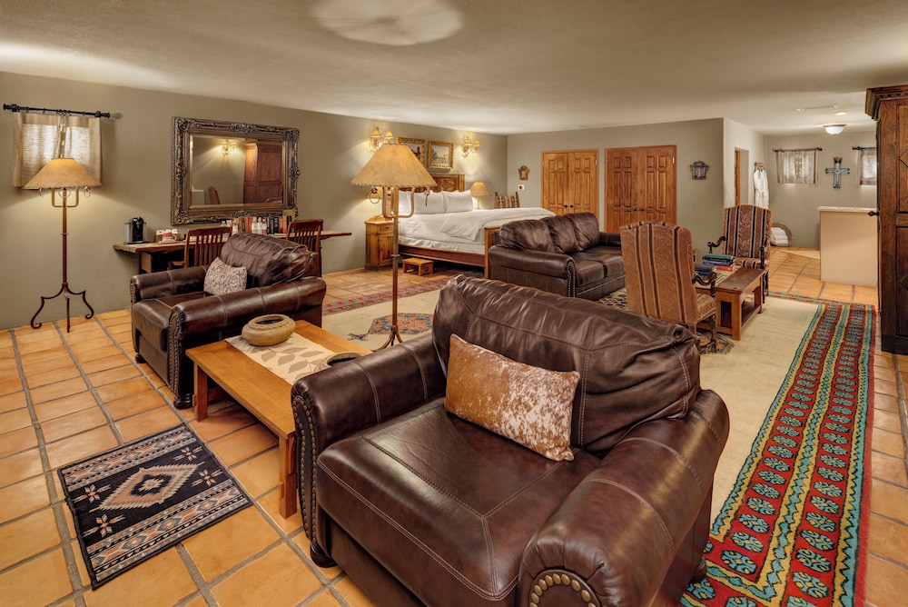 Deluxe Room, 1 King Bed, Lake View, Lakeside