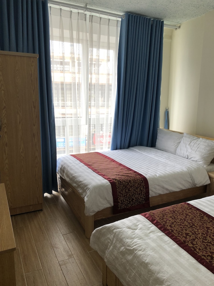 Deluxe Room, City View