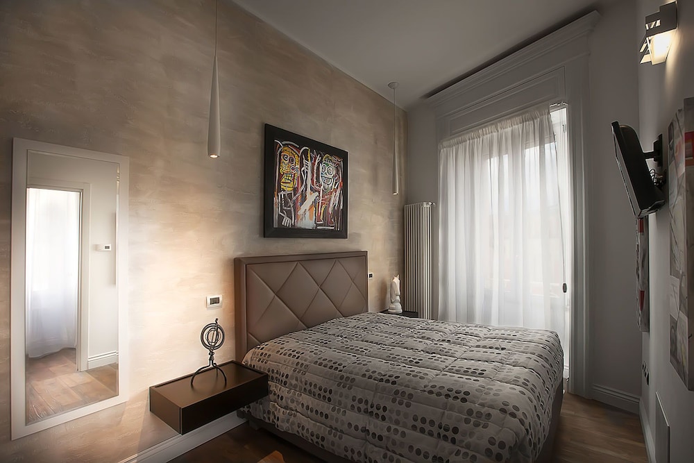 Suite (Il Teatro)