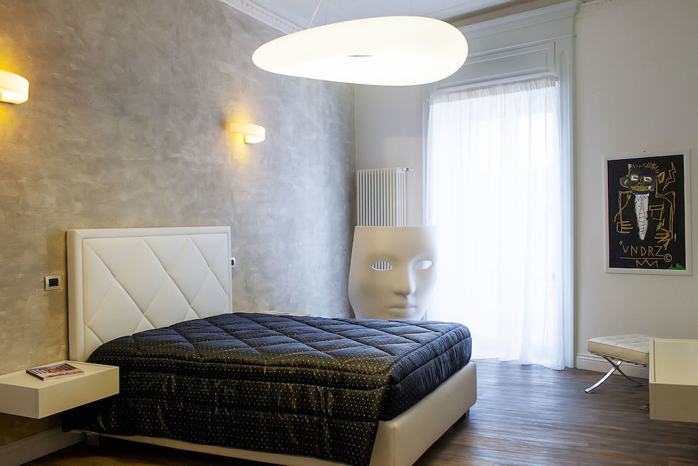 Suite (Nemo)