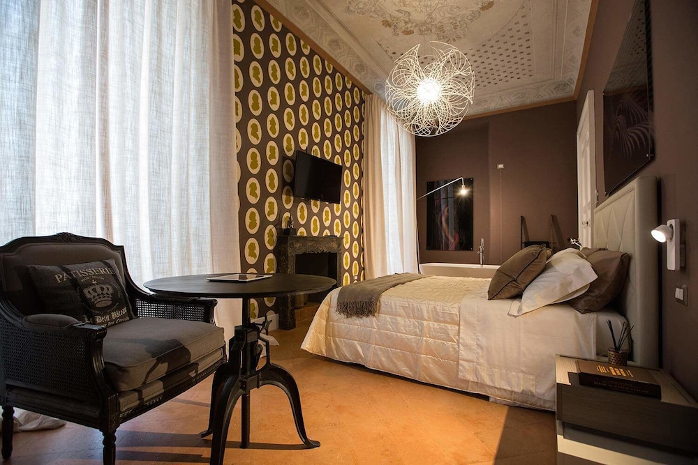 Luxury Suite (Regina)