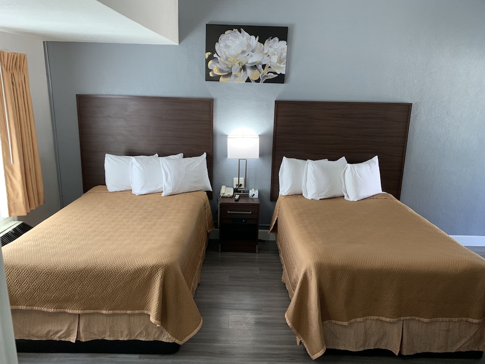 Standard Room, 2 Double Beds, Non Smoking