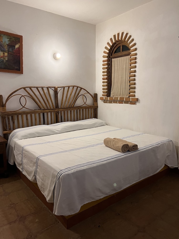 Traditional Room, 1 King Bed